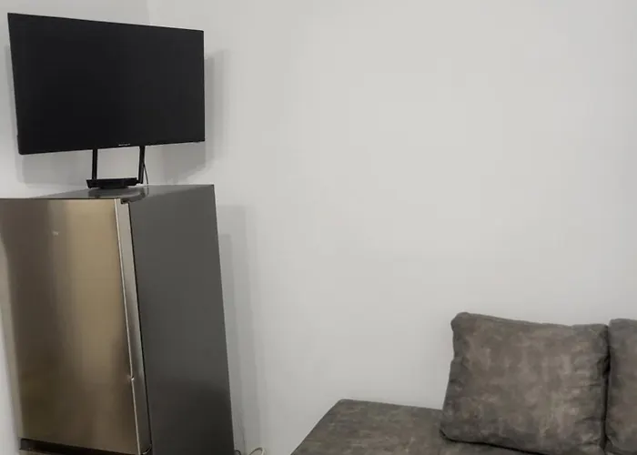 Aleks Center 2- Free Parking Апартаменти *